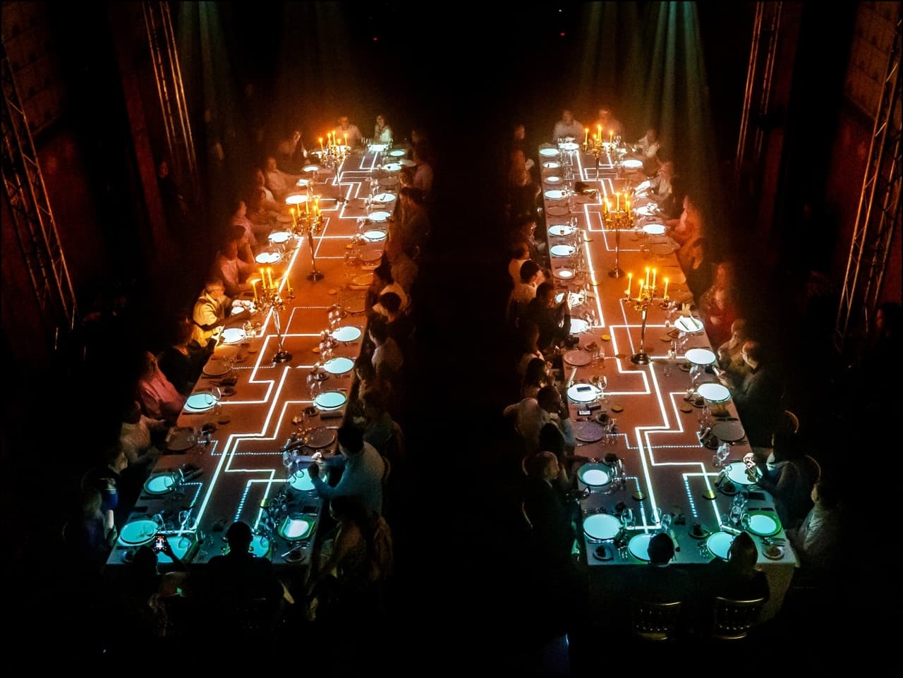 QUIX EVENT > Long Table Mapping in Sacre coeur